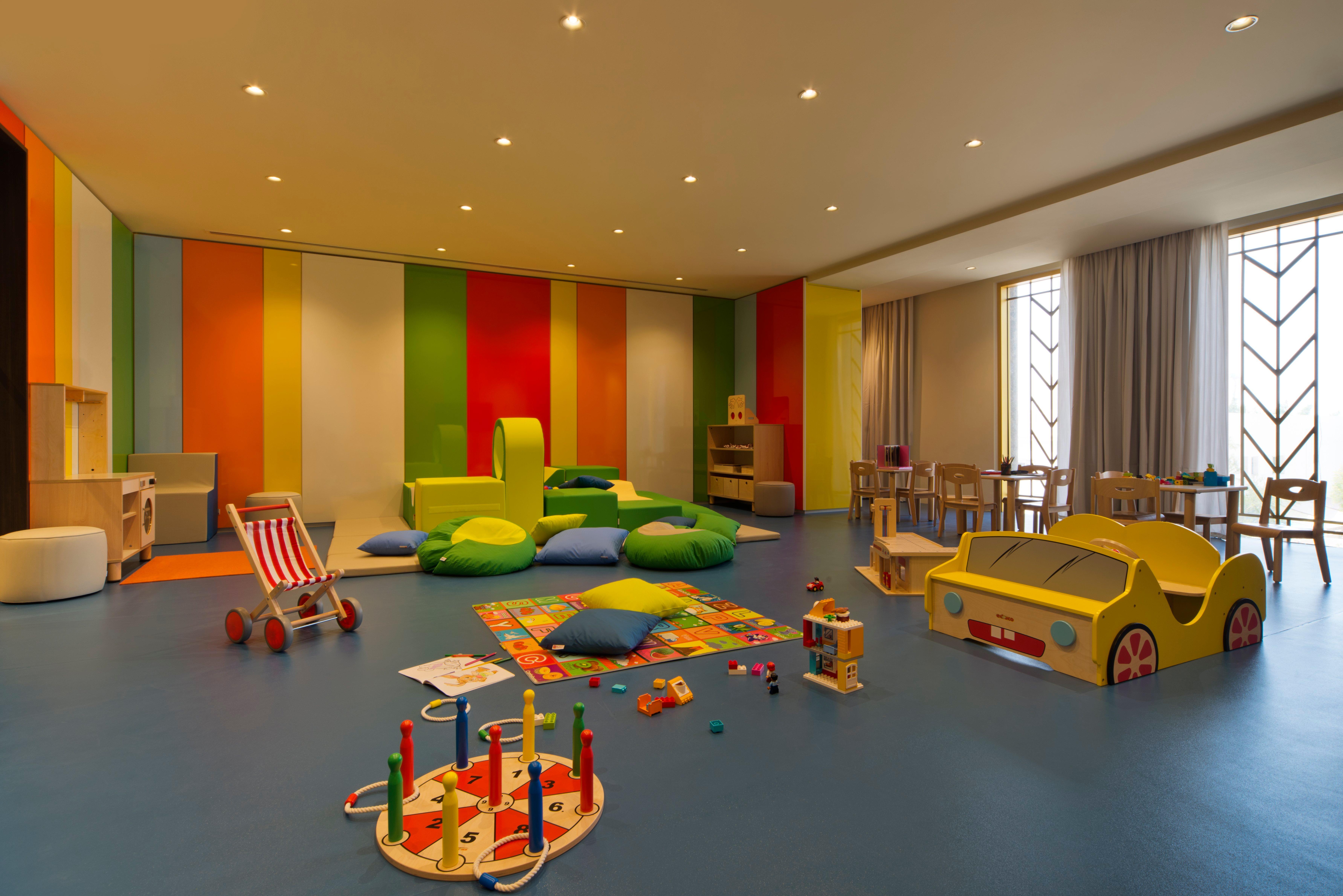 Voco Doha West Bay Suites By Ihg Exterior foto The Children's Club at Jumeirah Atlantis