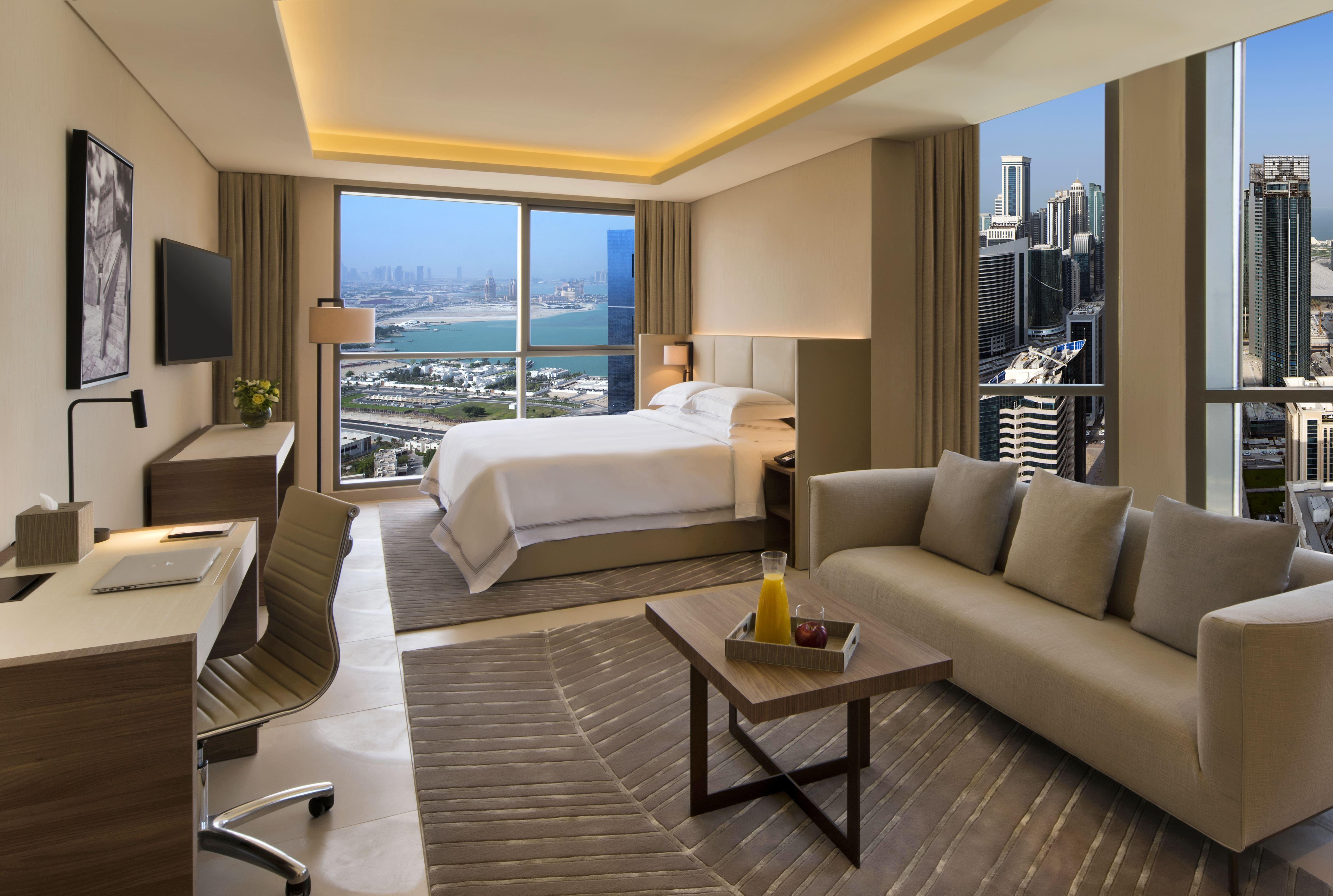 Voco Doha West Bay Suites By Ihg Exterior foto A guest room at the hotel