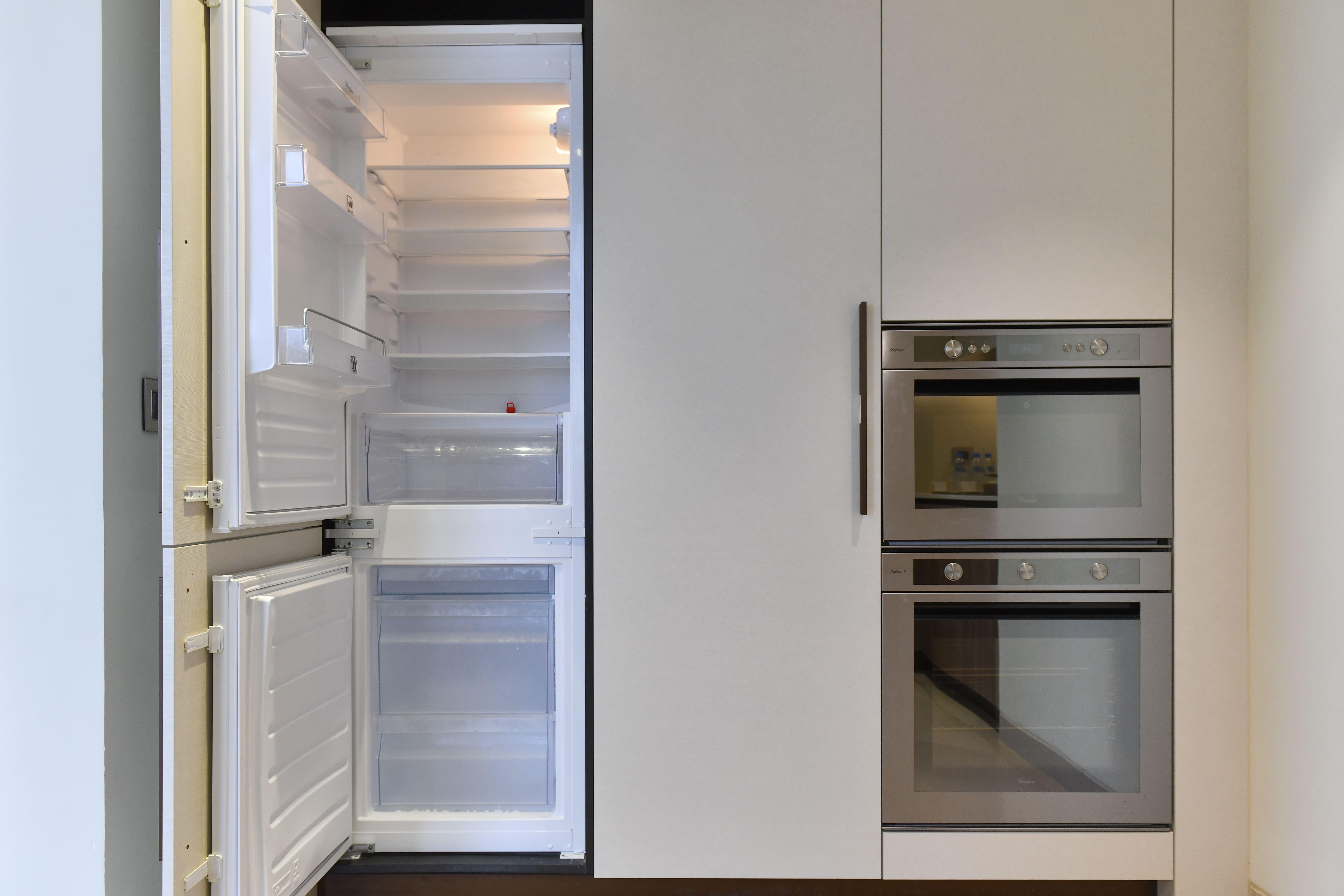 Voco Doha West Bay Suites By Ihg Exterior foto A refrigerator